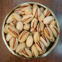 پسته اکبری خام