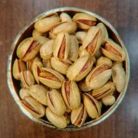 پسته اکبری نمکی