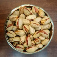 پسته احمدآقایی نمکی 